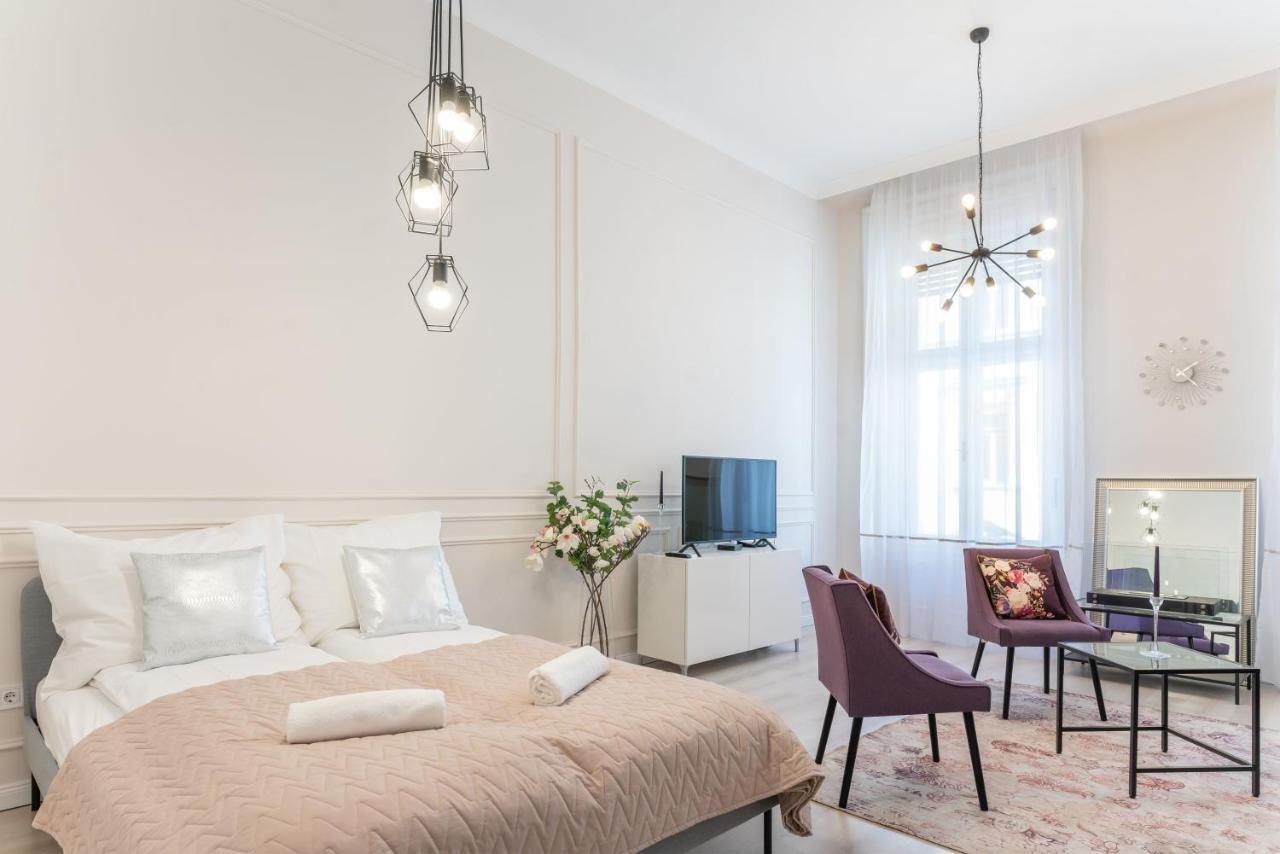 Milano Design Apartment City Center With Ac Будапеща Екстериор снимка
